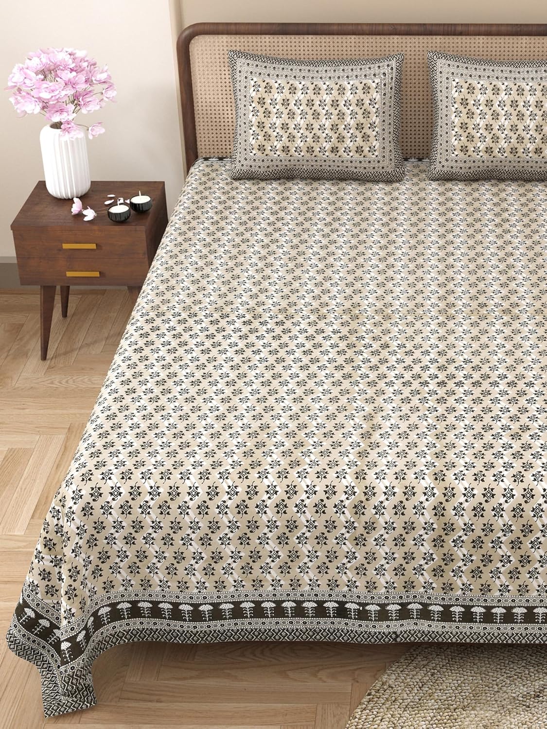 Curious Lifestyle 100% Cotton Printed Bedsheet for King Size Bed with 2 Pillow Covers – 144 TC