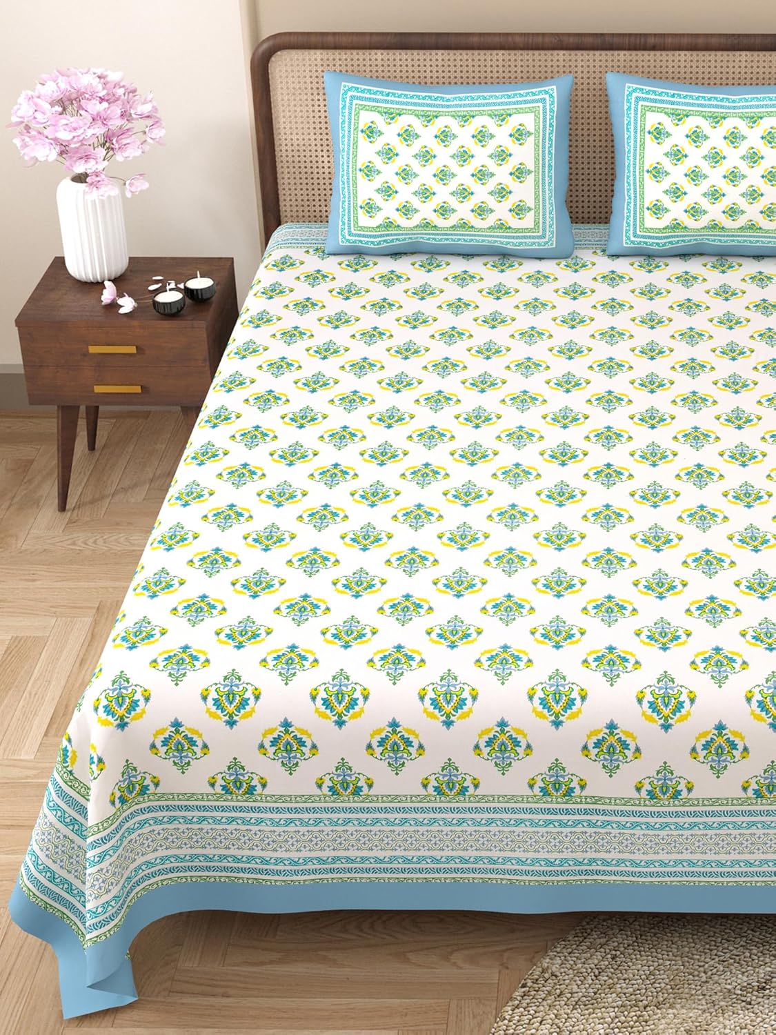 Curious Lifestyle 100% Cotton Printed Bedsheet for King Size Bed with 2 Pillow Covers – 144 TC