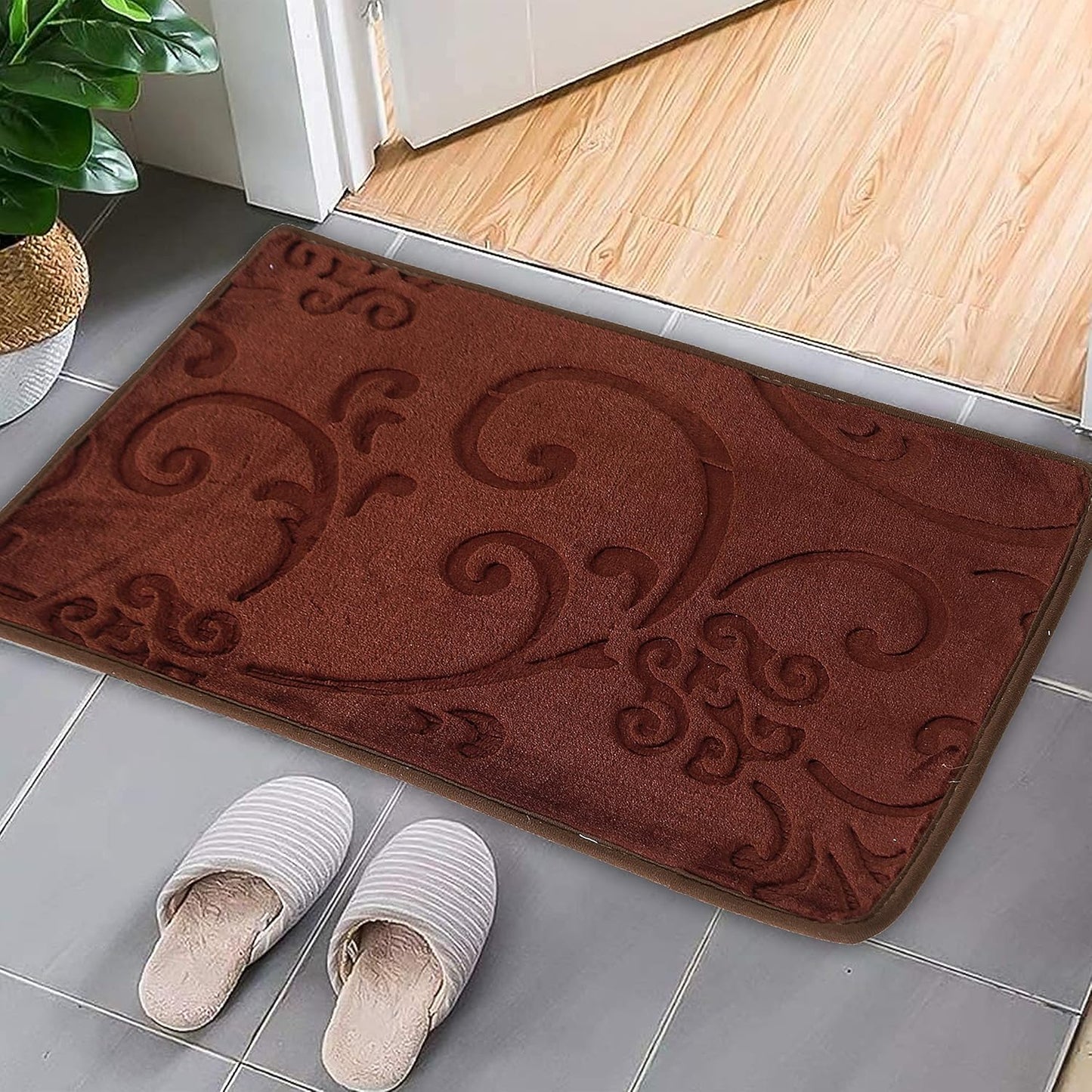Modern grey microfiber bath rug