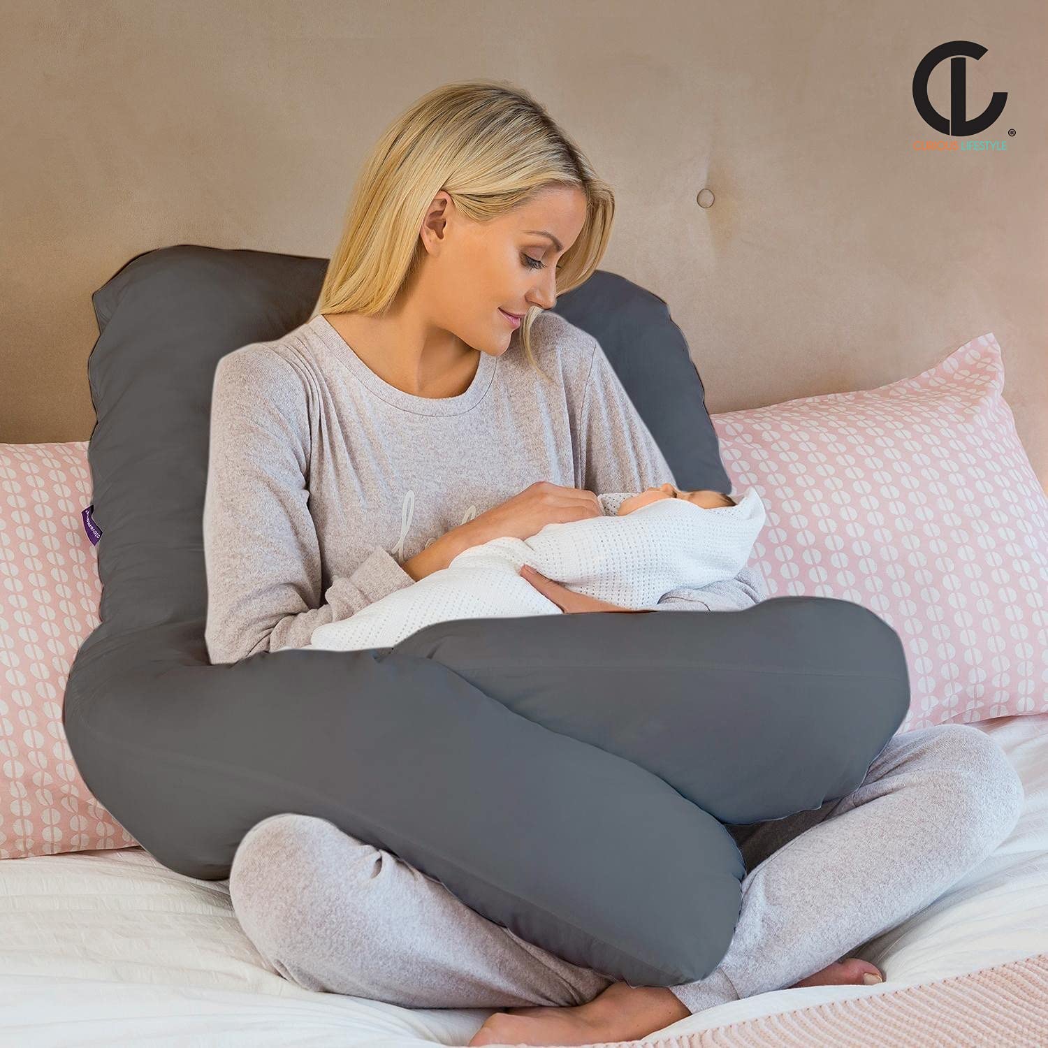 Full body pregnancy pillow supporting back belly and hips