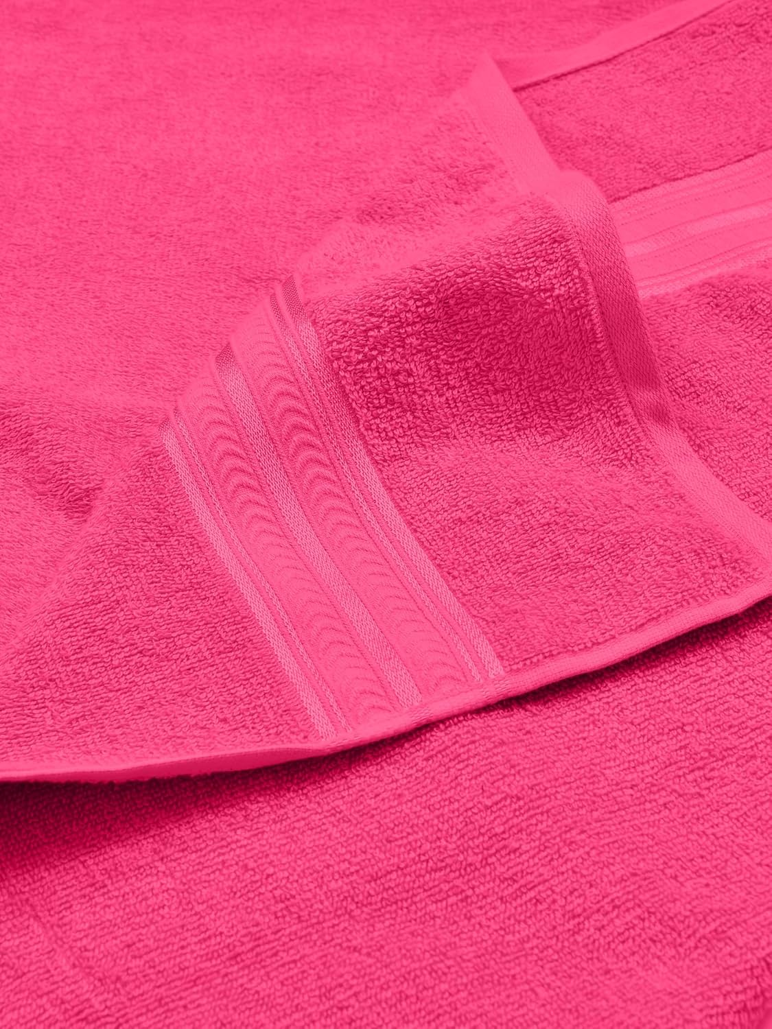 Ultra thick 600 GSM combed cotton towel with soft absorbency