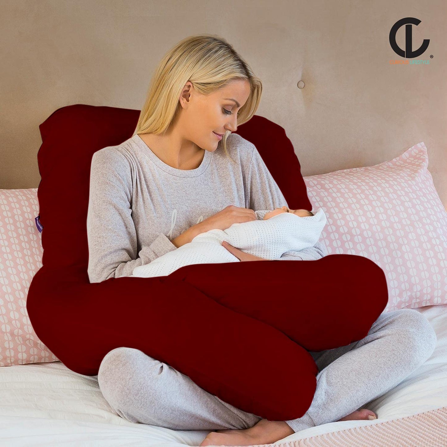 Sleeping pillow helping pregnancy care and body alignment